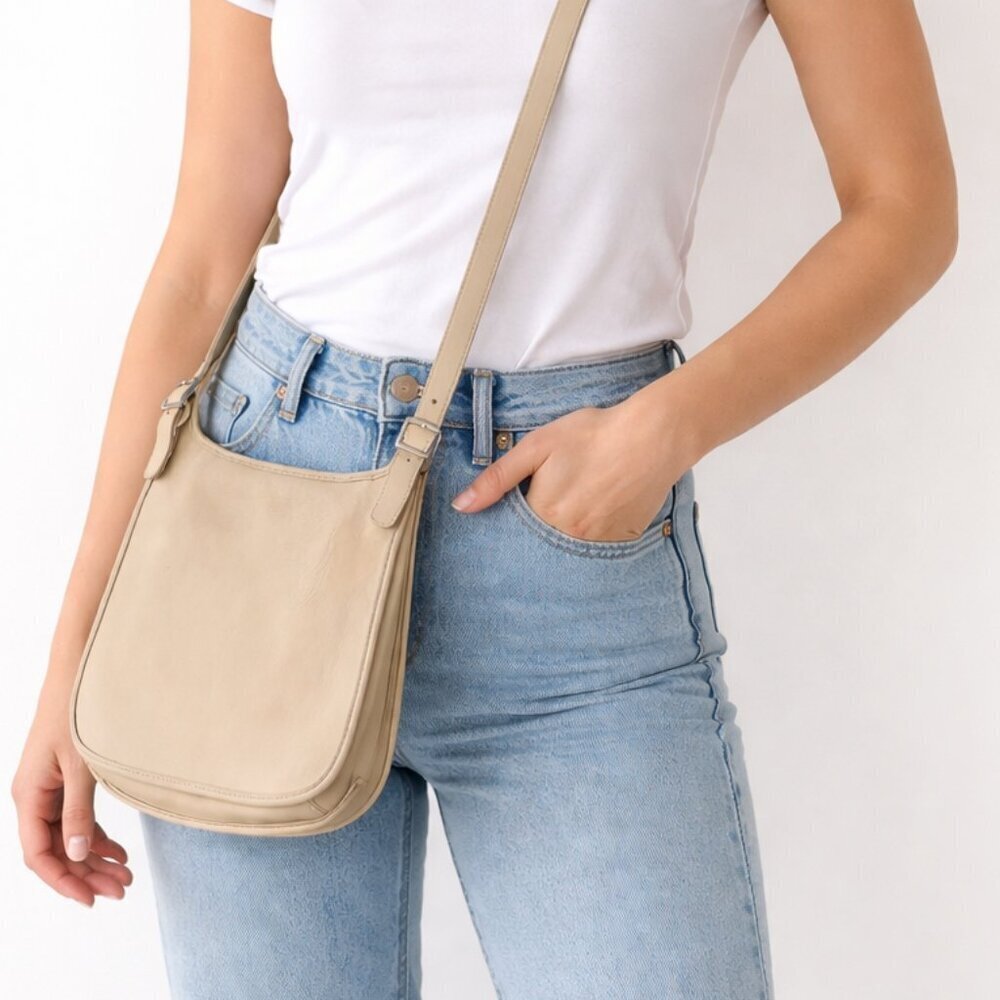 Vintage Coach 9135 Hippie Camel Leather Crossbody Y2K Preppy Classic